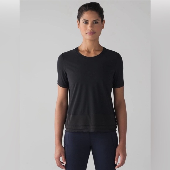 NEW! Lululemon Sole Training Short Sleeve Shirt Black SZ 4 - Picture 2 of 16